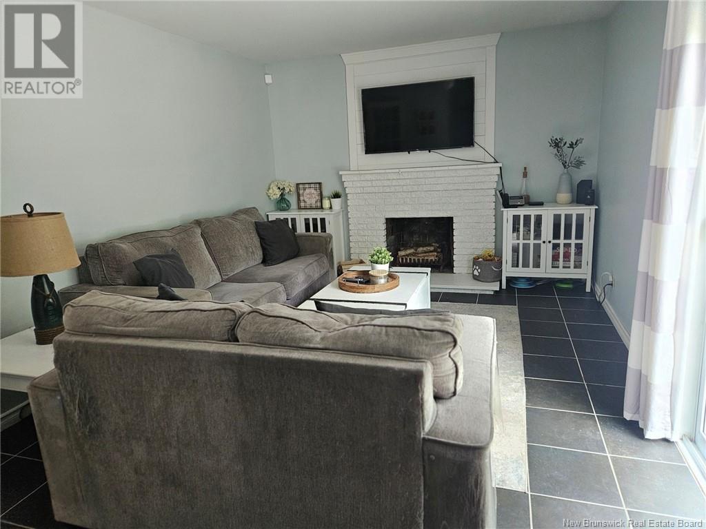 Property at 47 Laird Avenue image 4