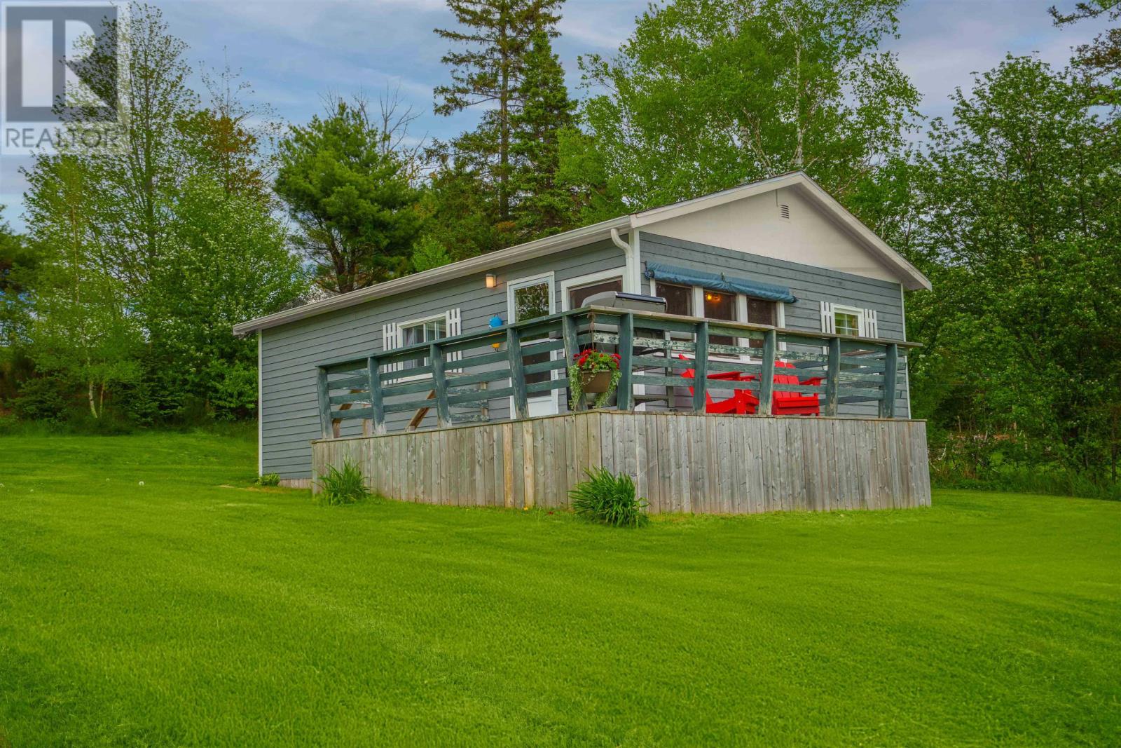 Cottage 6 237 Kayes Road, Deroma Waterfront Cottages, Georgetown Royalty, Prince Edward Island  C0A 1L0 - Photo 3 - 202515541