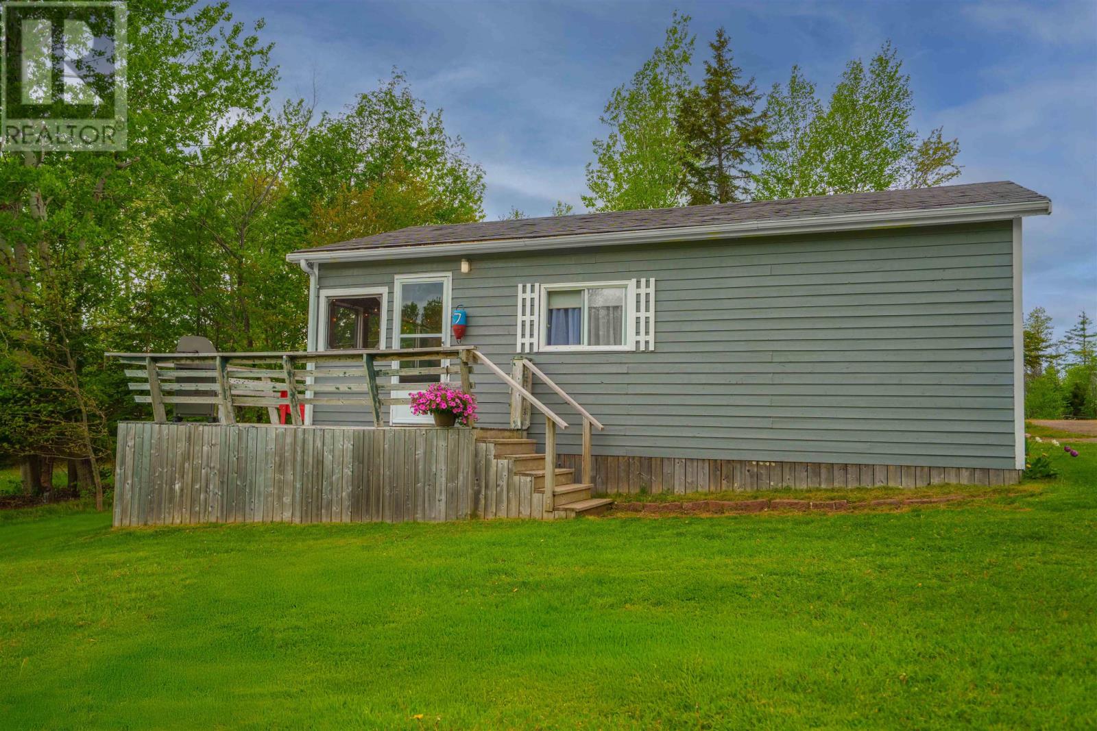 Cottage 7 237 Kayes Road, Deroma Waterfront Cottages, Georgetown Royalty, Prince Edward Island  C0A 1L0 - Photo 4 - 202515544