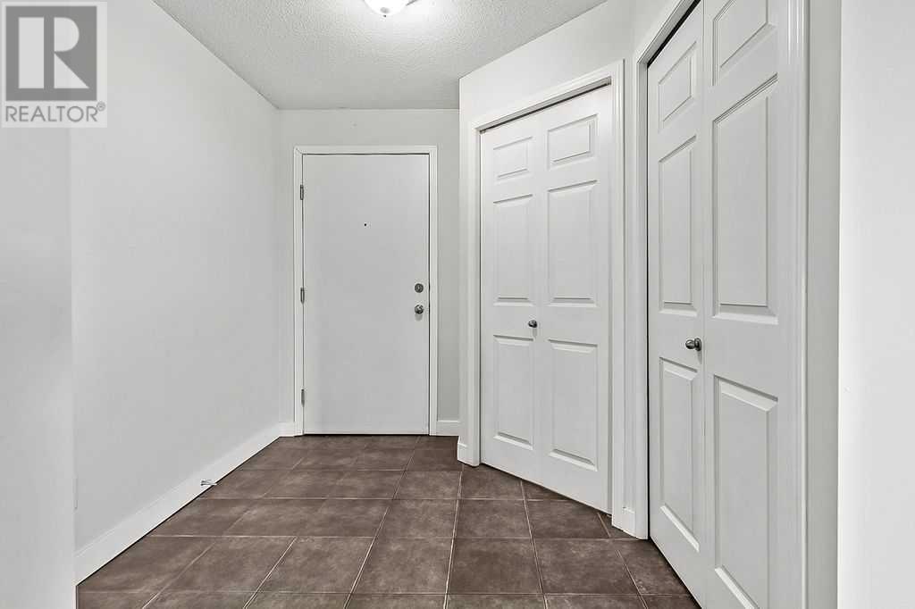 Property at 3326, 10 Prestwick Bay SE image 4