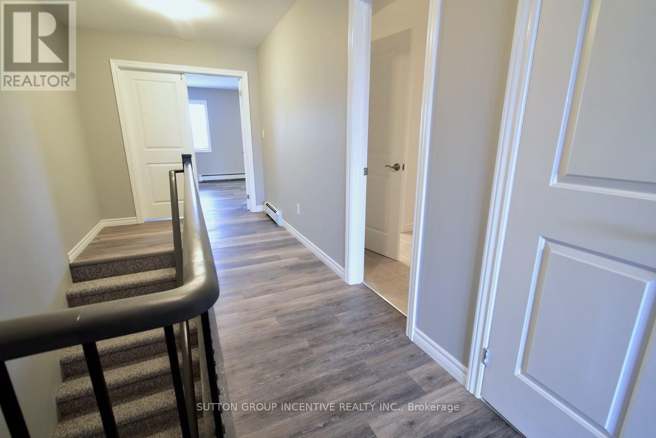 Property at 64A CENTRE STREET image 5