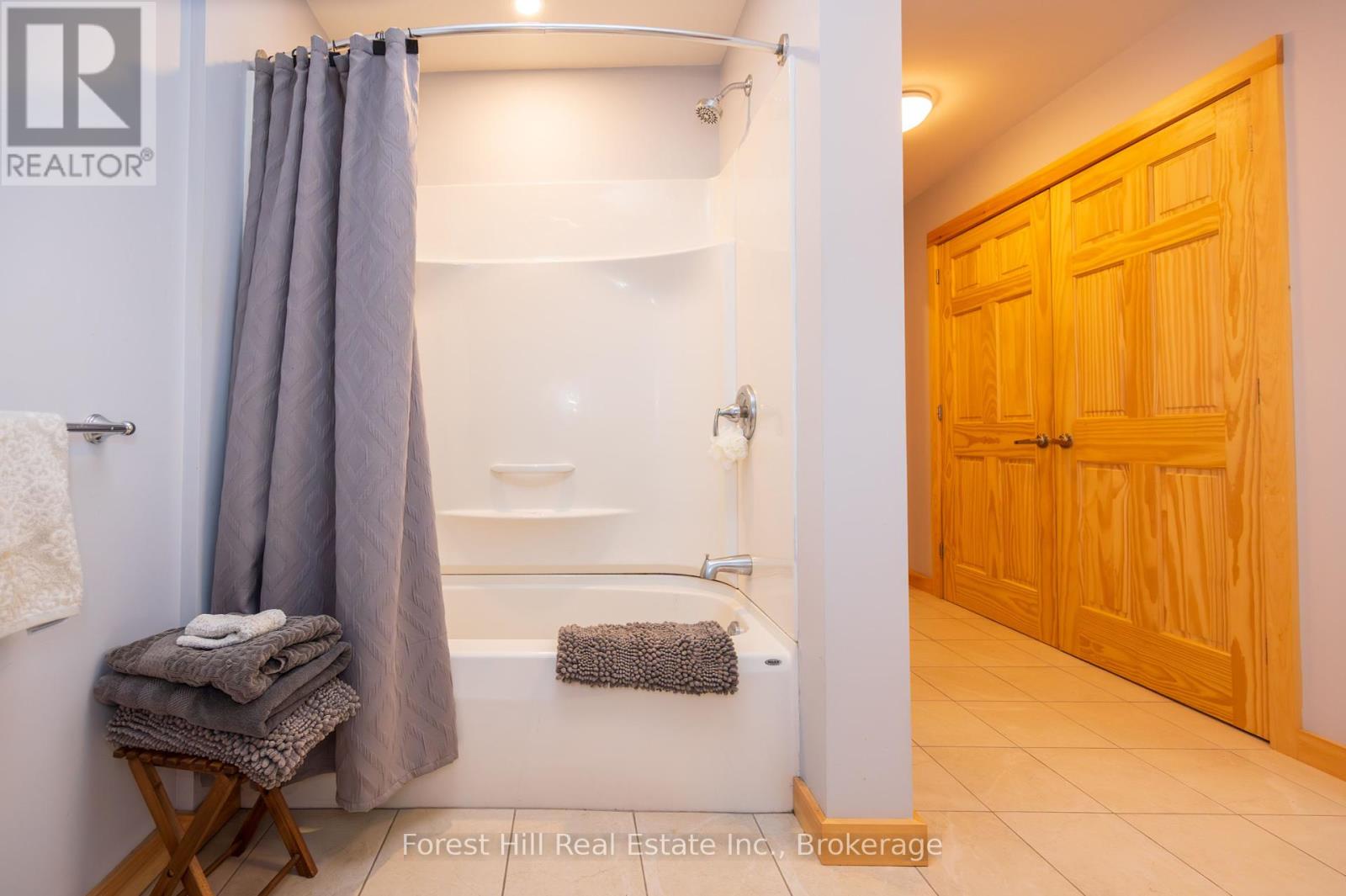 2776 Muskoka Rd 117 Road S, Lake Of Bays (Mclean), Ontario  P0B 1A0 - Photo 12 - X12236749