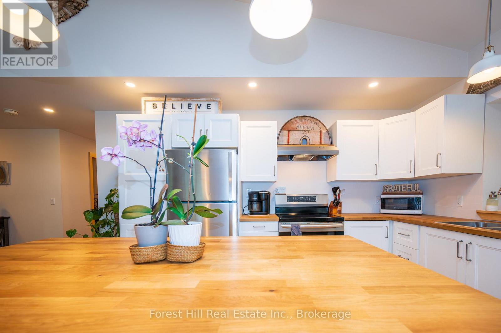 2776 Muskoka Rd 117 Road S, Lake Of Bays (Mclean), Ontario  P0B 1A0 - Photo 15 - X12236749