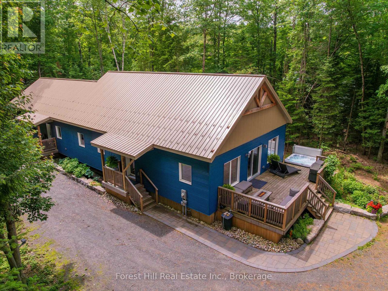 2776 Muskoka Rd 117 Road S, Lake Of Bays (Mclean), Ontario  P0B 1A0 - Photo 1 - X12236749