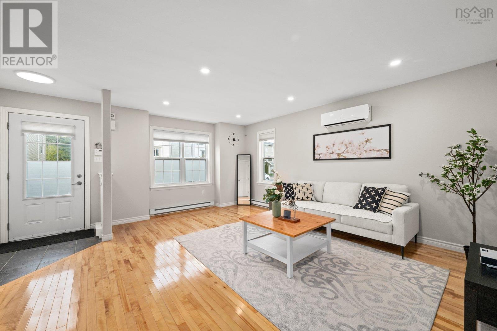 Property at 128 Transom Drive image 4