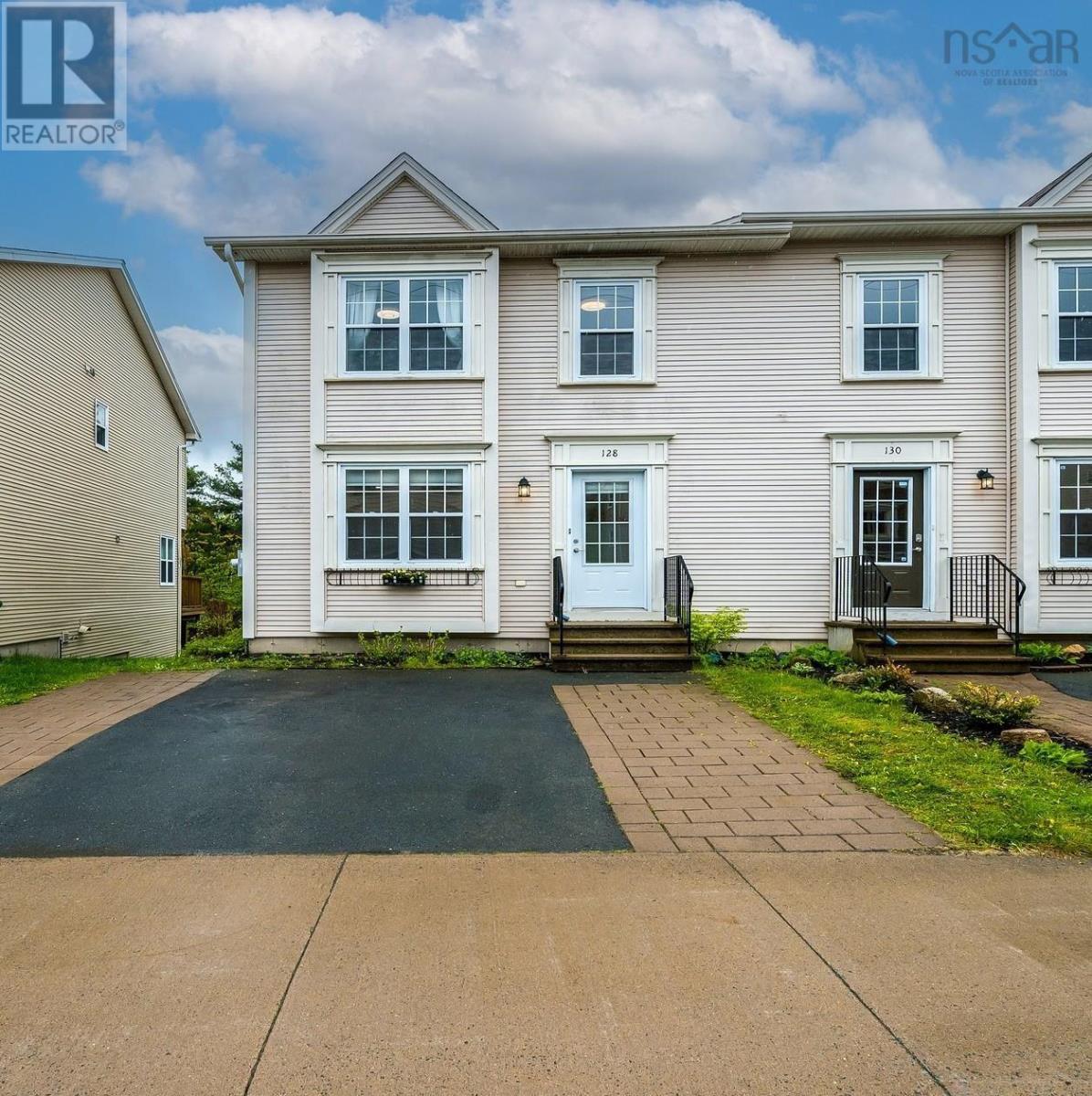 Property at 128 Transom Drive image 1