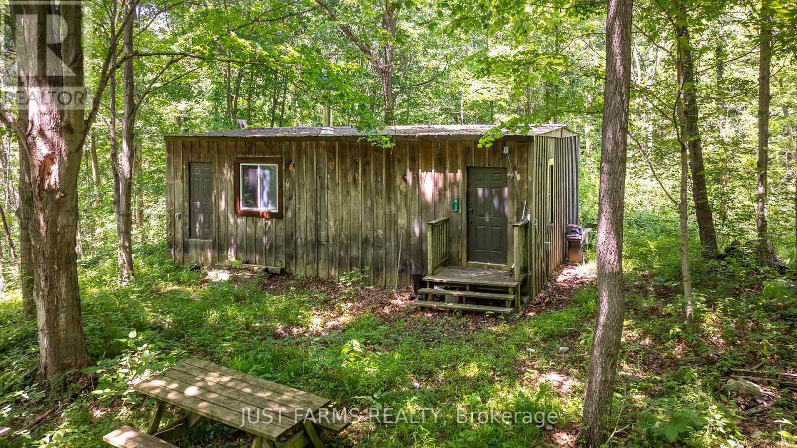 1052 Longwoods Road, Southwest Middlesex, Ontario  N0L 1Z0 - Photo 12 - X12241486
