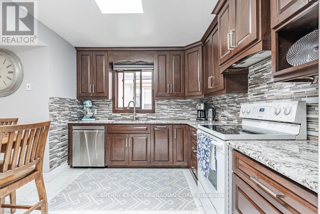 169 Ashley Crescent, London South, Ontario  N6E 3P9 - Photo 24 - X12241493