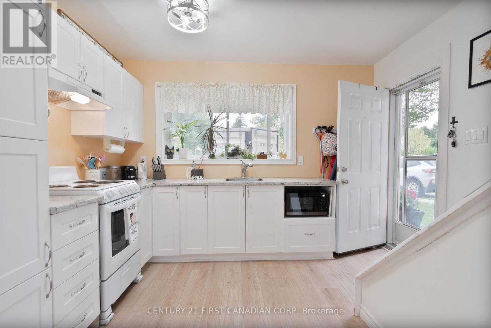 Property at 139 - 1090 KIPPS LANE image 4