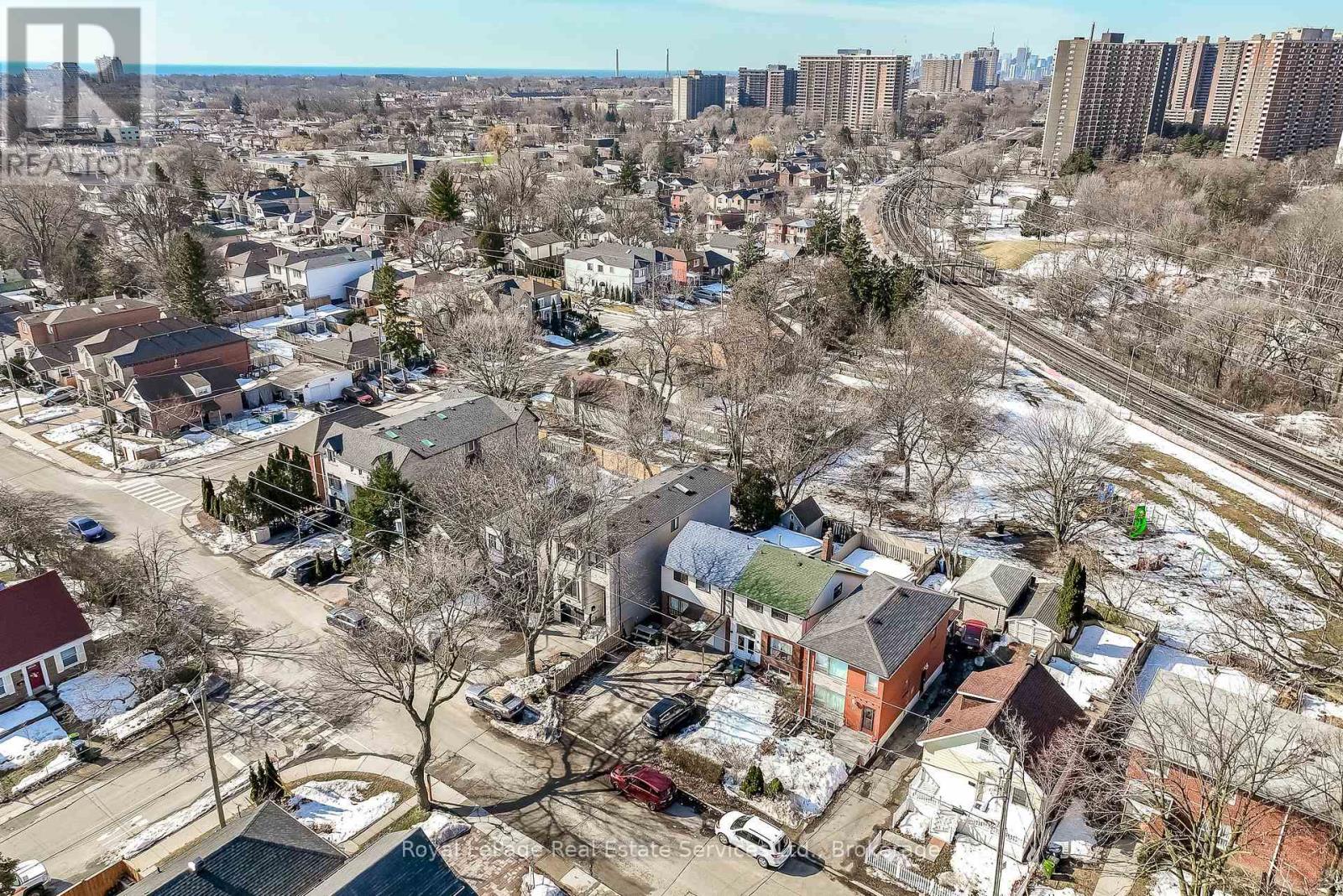 176 Leyton Avenue, Toronto, Ontario  M1L 3V6 - Photo 40 - E12241528