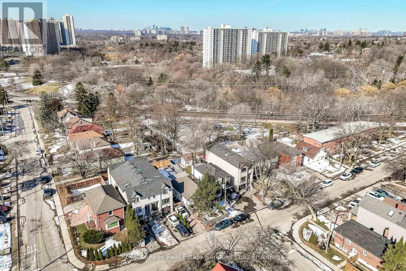 176 Leyton Avenue, Toronto, Ontario  M1L 3V6 - Photo 42 - E12241528