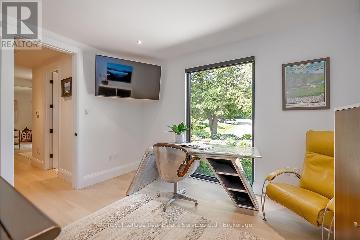111 Judith Crescent, Hamilton, Ontario  L9G 1L3 - Photo 20 - X12241485
