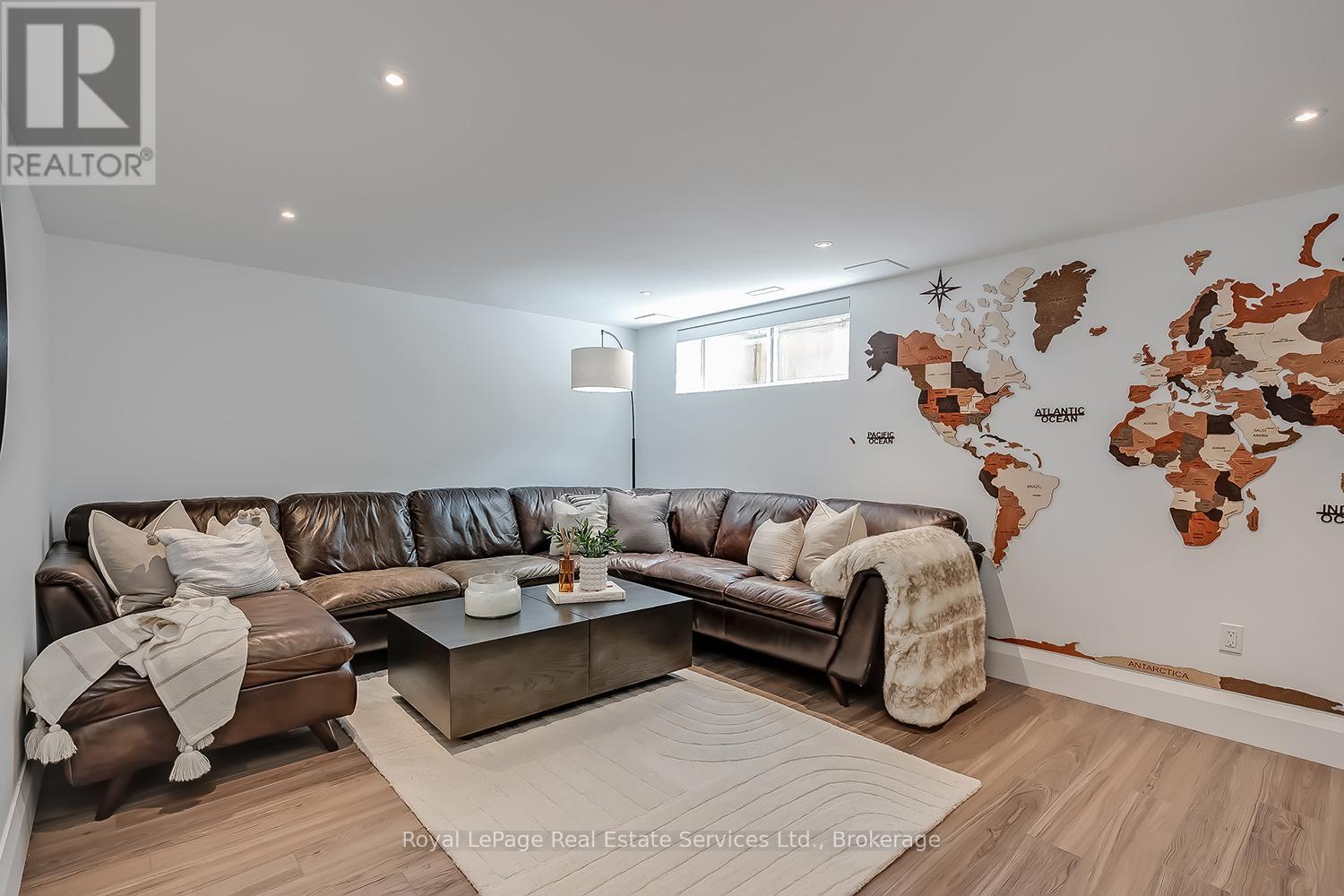 111 Judith Crescent, Hamilton, Ontario  L9G 1L3 - Photo 36 - X12241485