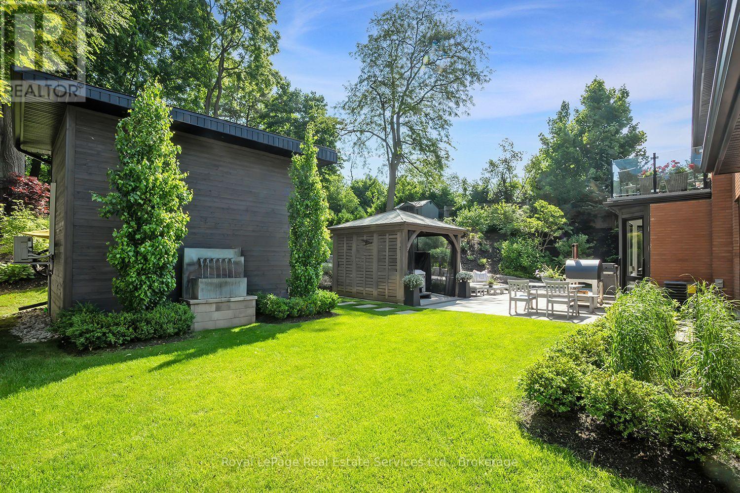 111 Judith Crescent, Hamilton, Ontario  L9G 1L3 - Photo 41 - X12241485