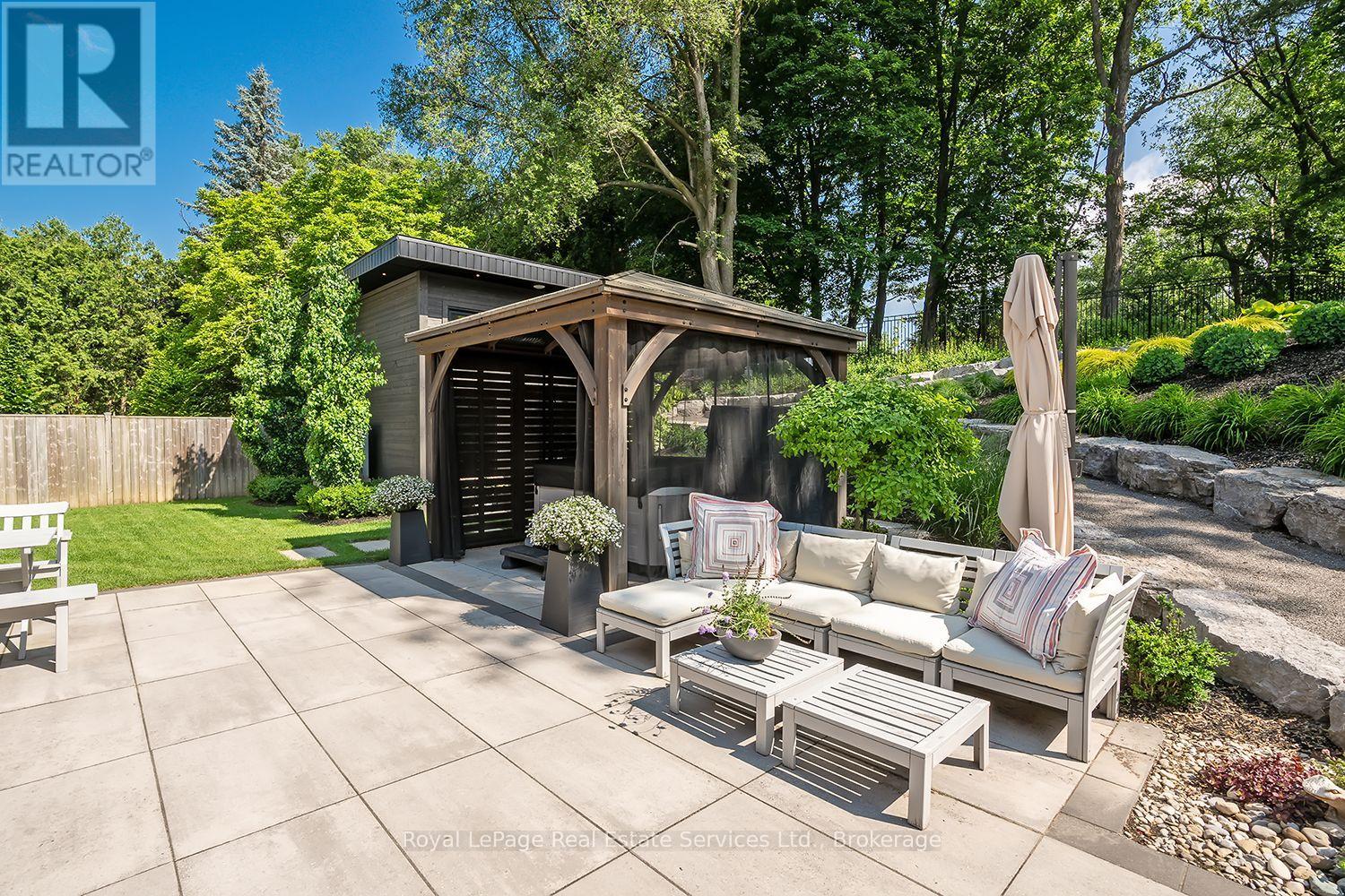 111 Judith Crescent, Hamilton, Ontario  L9G 1L3 - Photo 42 - X12241485