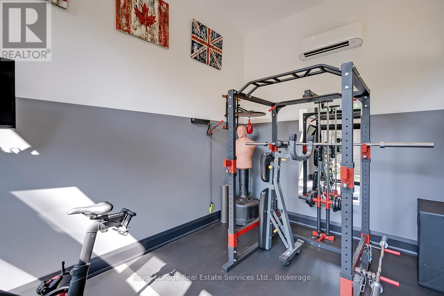 111 Judith Crescent, Hamilton, Ontario  L9G 1L3 - Photo 49 - X12241485