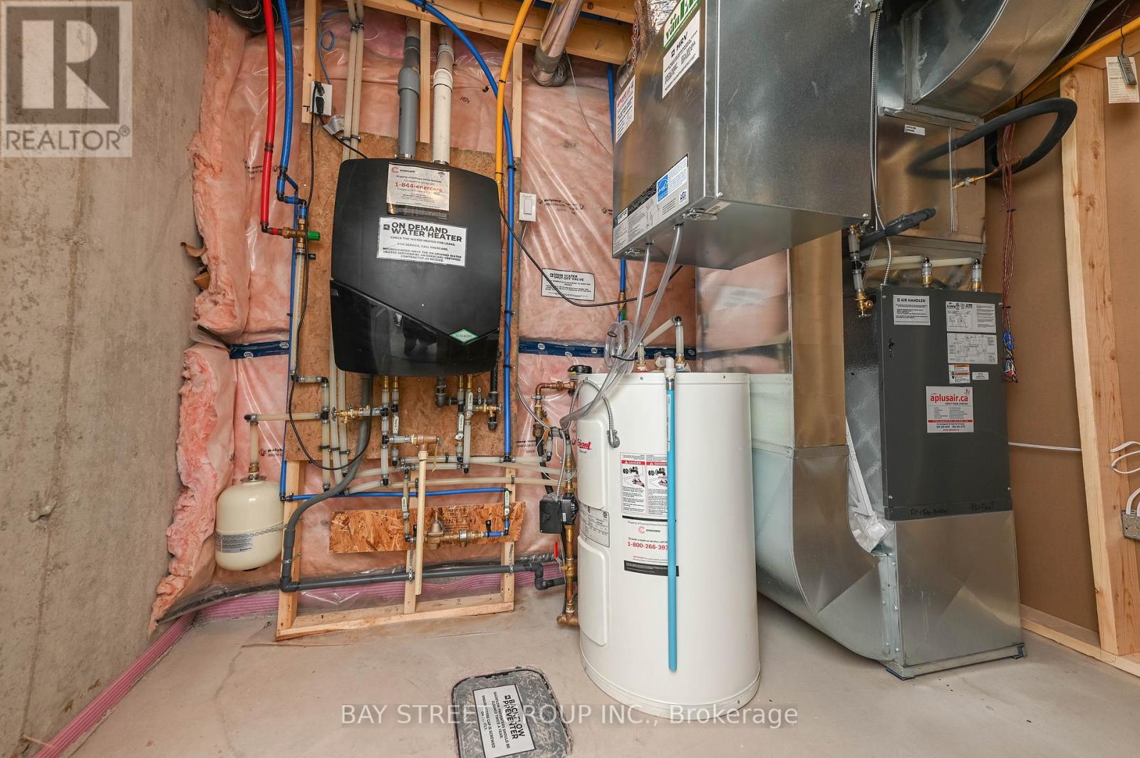 61 - 4552 Portage Road, Niagara Falls, Ontario  L2E 6A8 - Photo 28 - X12241499