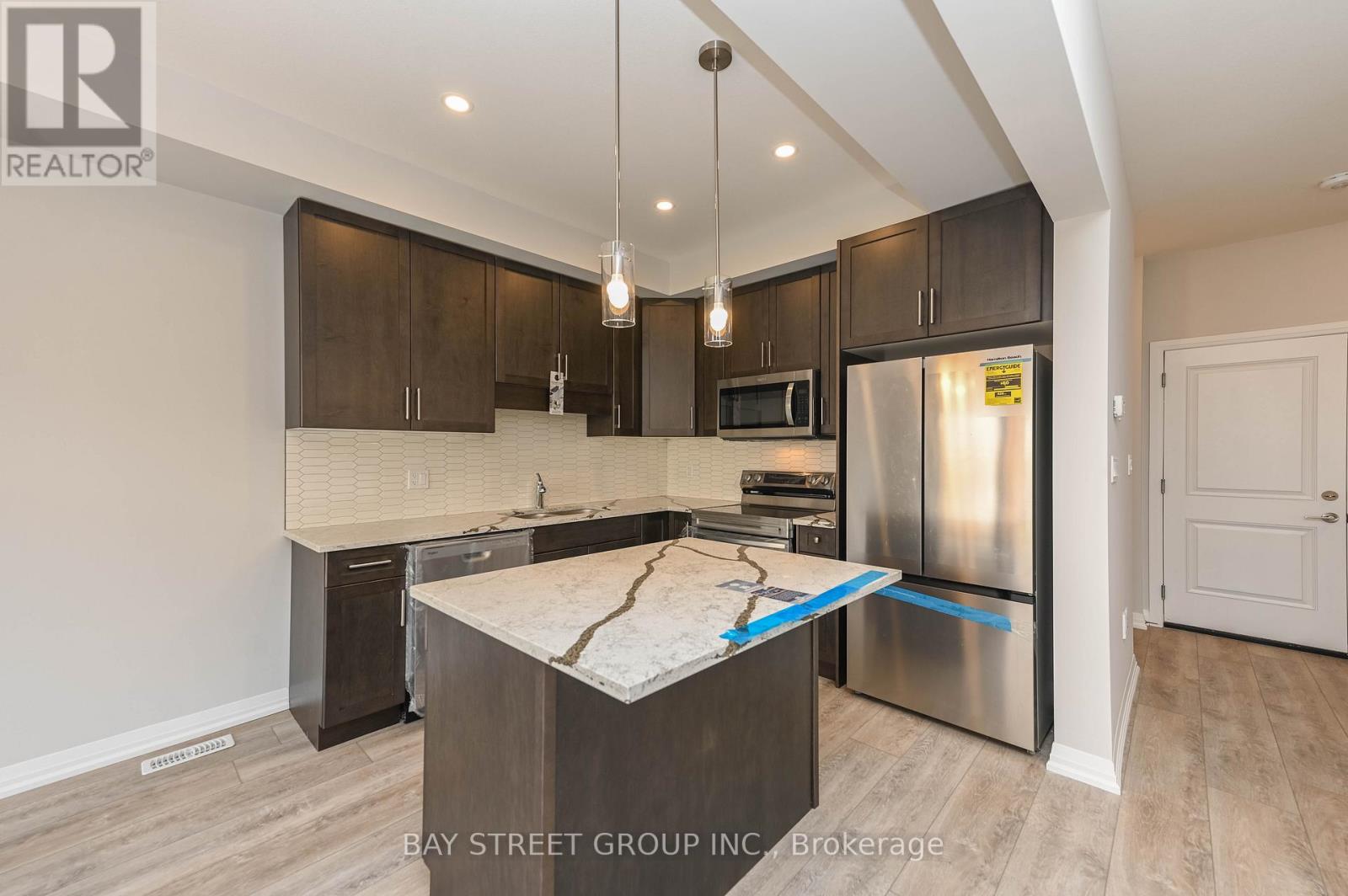 Property at 61 - 4552 PORTAGE ROAD image 3