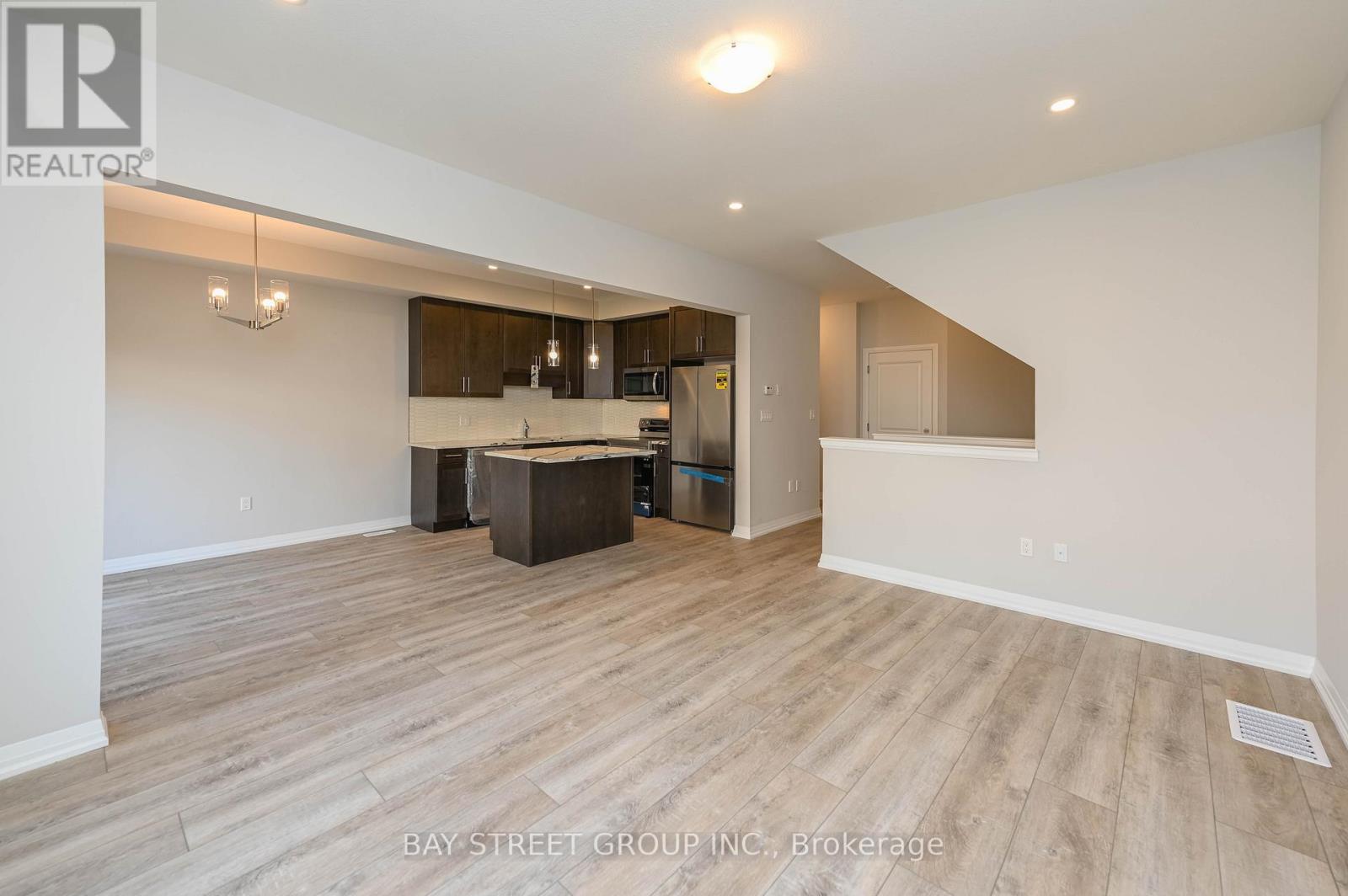 Property at 61 - 4552 PORTAGE ROAD image 4