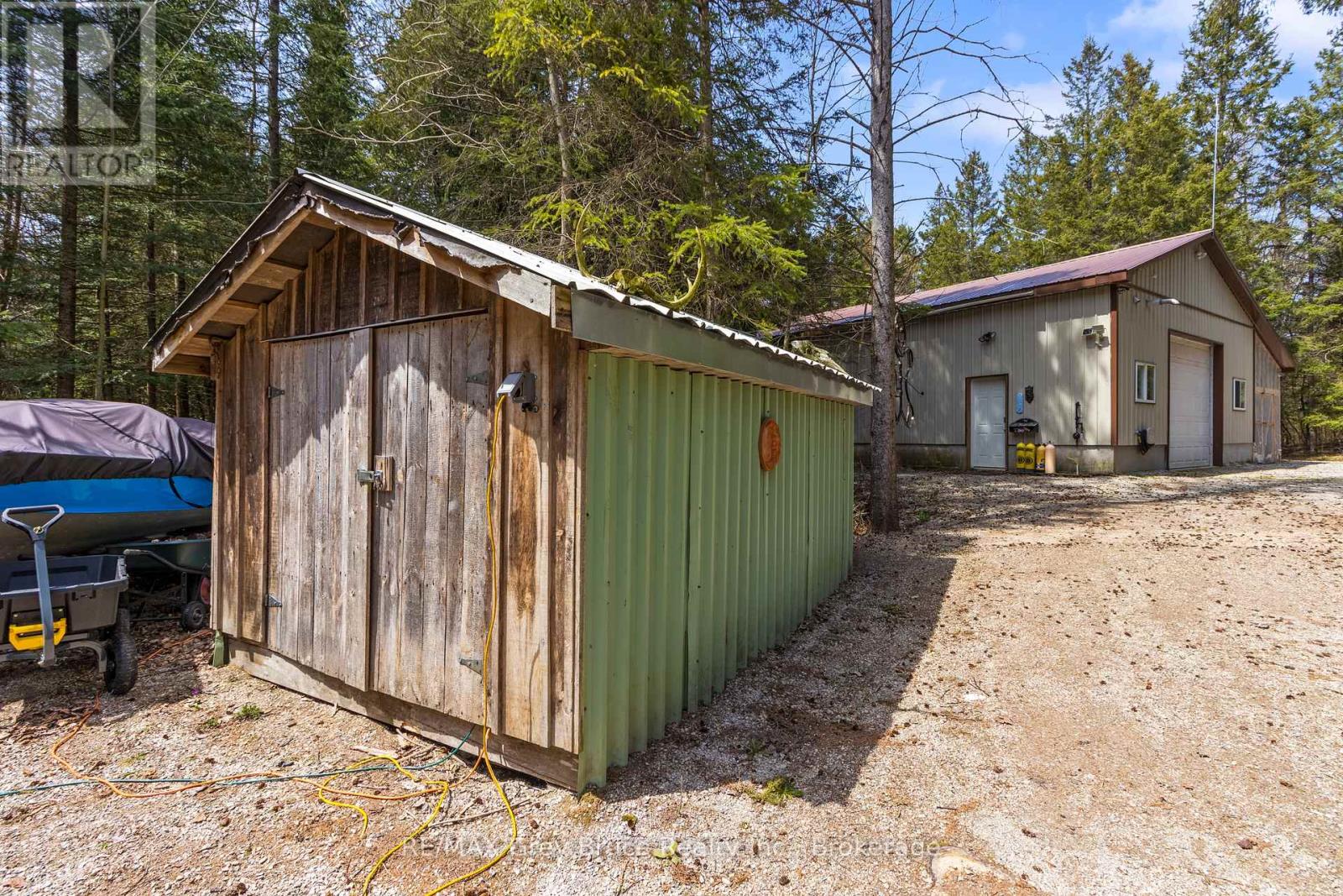 33 Woodstock Avenue, Northern Bruce Peninsula, Ontario  N0H 2M0 - Photo 42 - X12241443