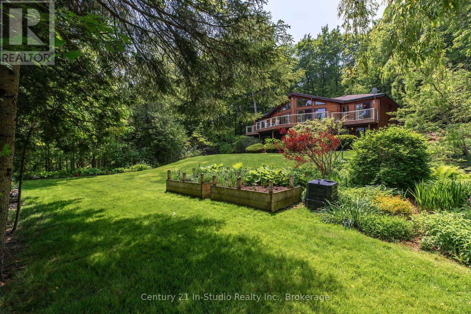 504877 Grey 1 Road, Georgian Bluffs, Ontario  N0H 1S0 - Photo 9 - X12241446