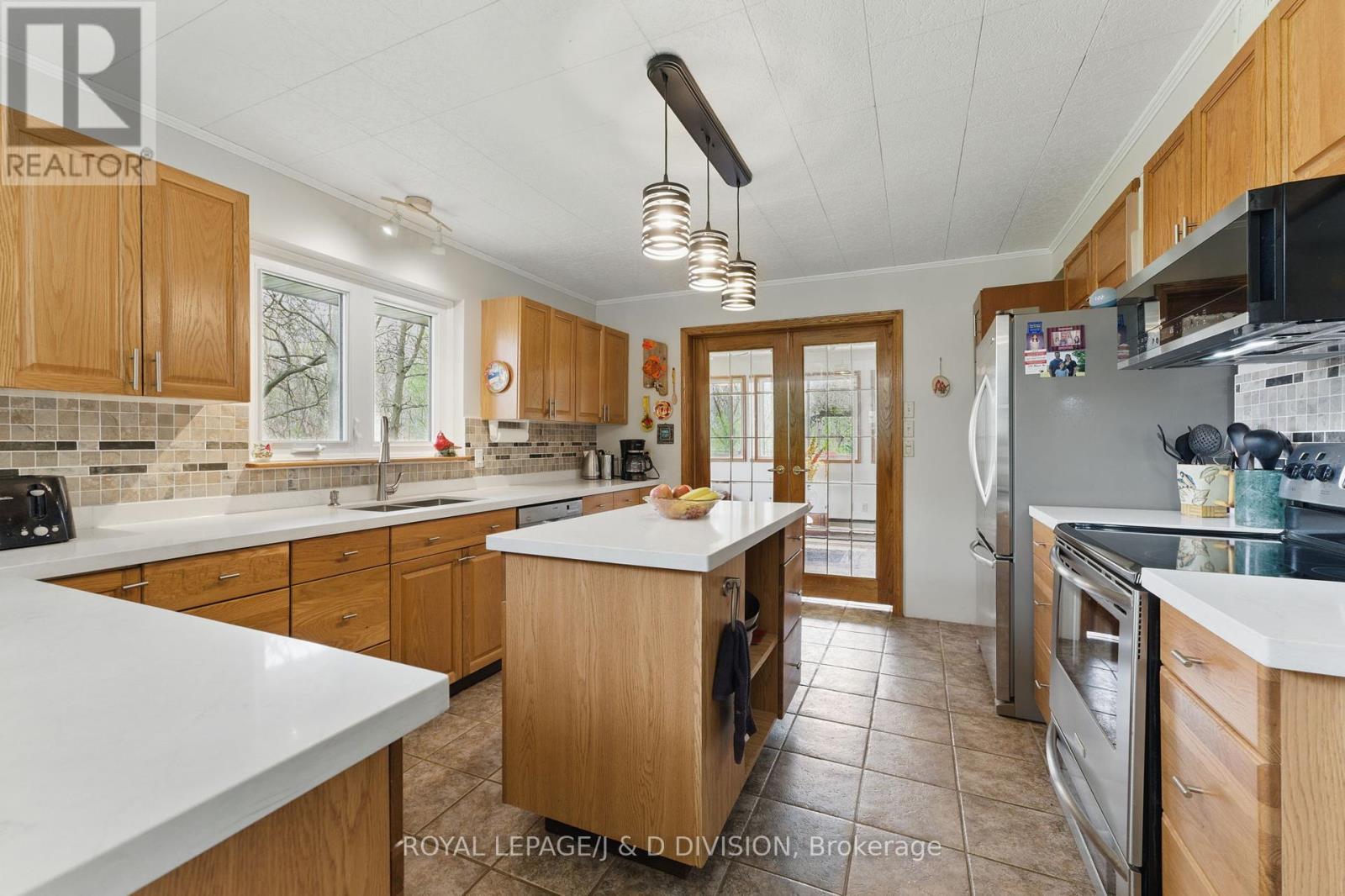295 Brant Road, Brant, Ontario  N0E 1N0 - Photo 12 - X12131756