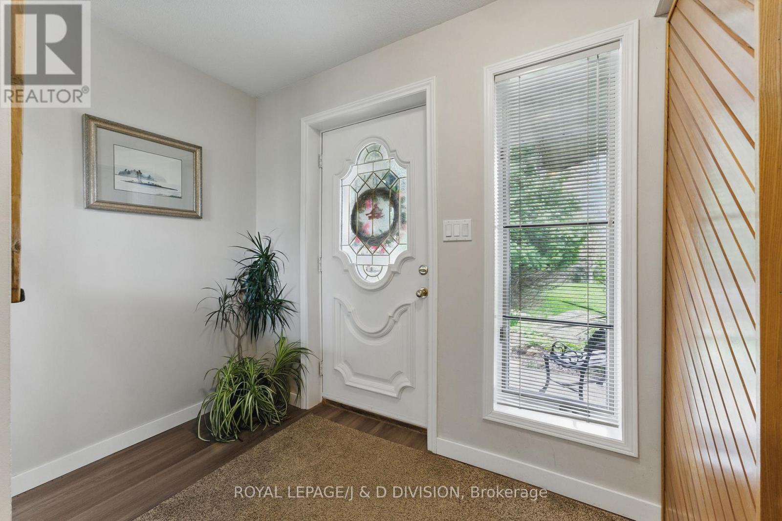 Property at 295 BRANT ROAD image 3