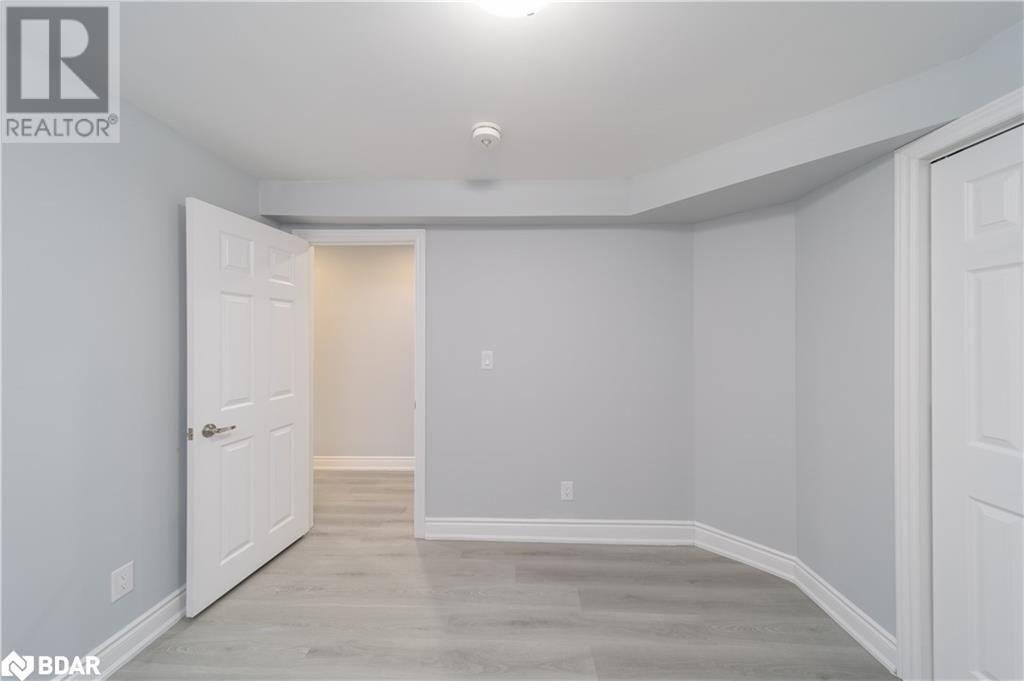12 Jessica Drive Unit# Bsmt, Barrie, Ontario  L4N 5S5 - Photo 12 - 40744377