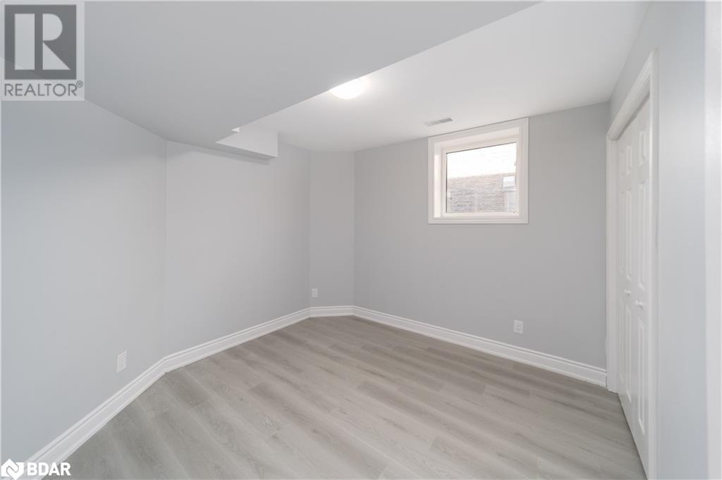 12 Jessica Drive Unit# Bsmt, Barrie, Ontario  L4N 5S5 - Photo 9 - 40744377