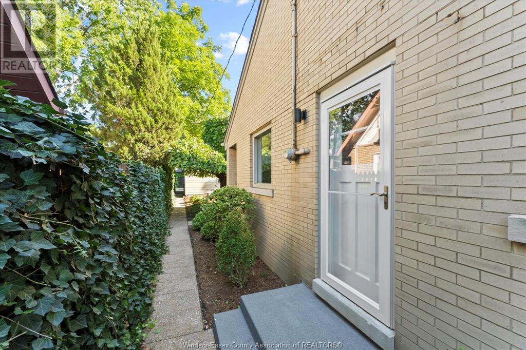 2371 Riverside Drive West, Windsor, Ontario  N9B 1B1 - Photo 41 - 25015943