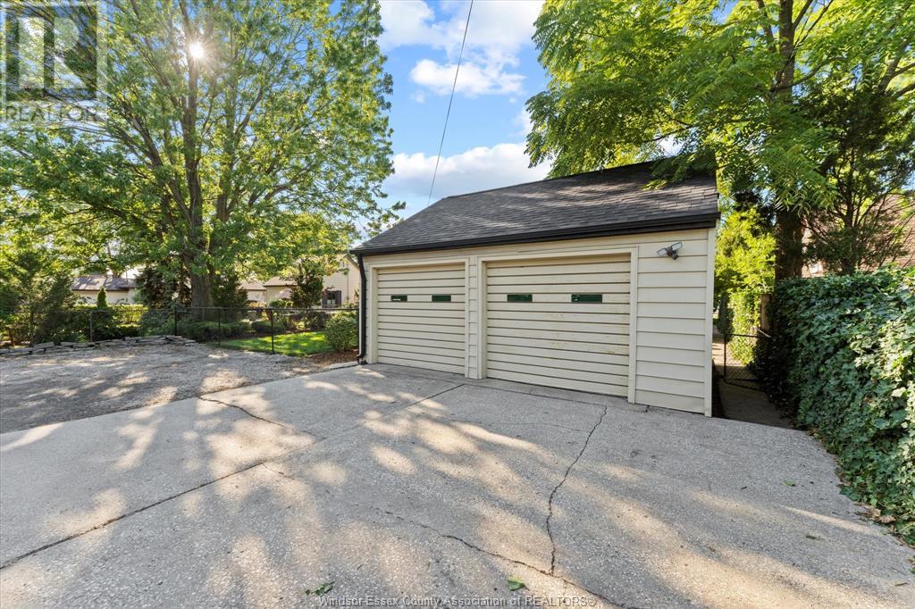 2371 Riverside Drive West, Windsor, Ontario  N9B 1B1 - Photo 46 - 25015943