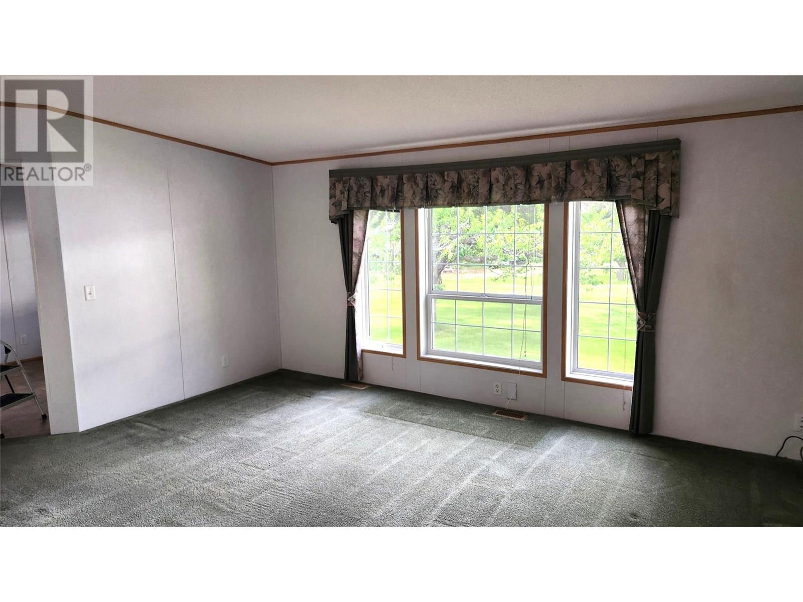 1518 Hwy 3a Unit# 15, Keremeos, British Columbia  V0X 1N6 - Photo 6 - 10329699