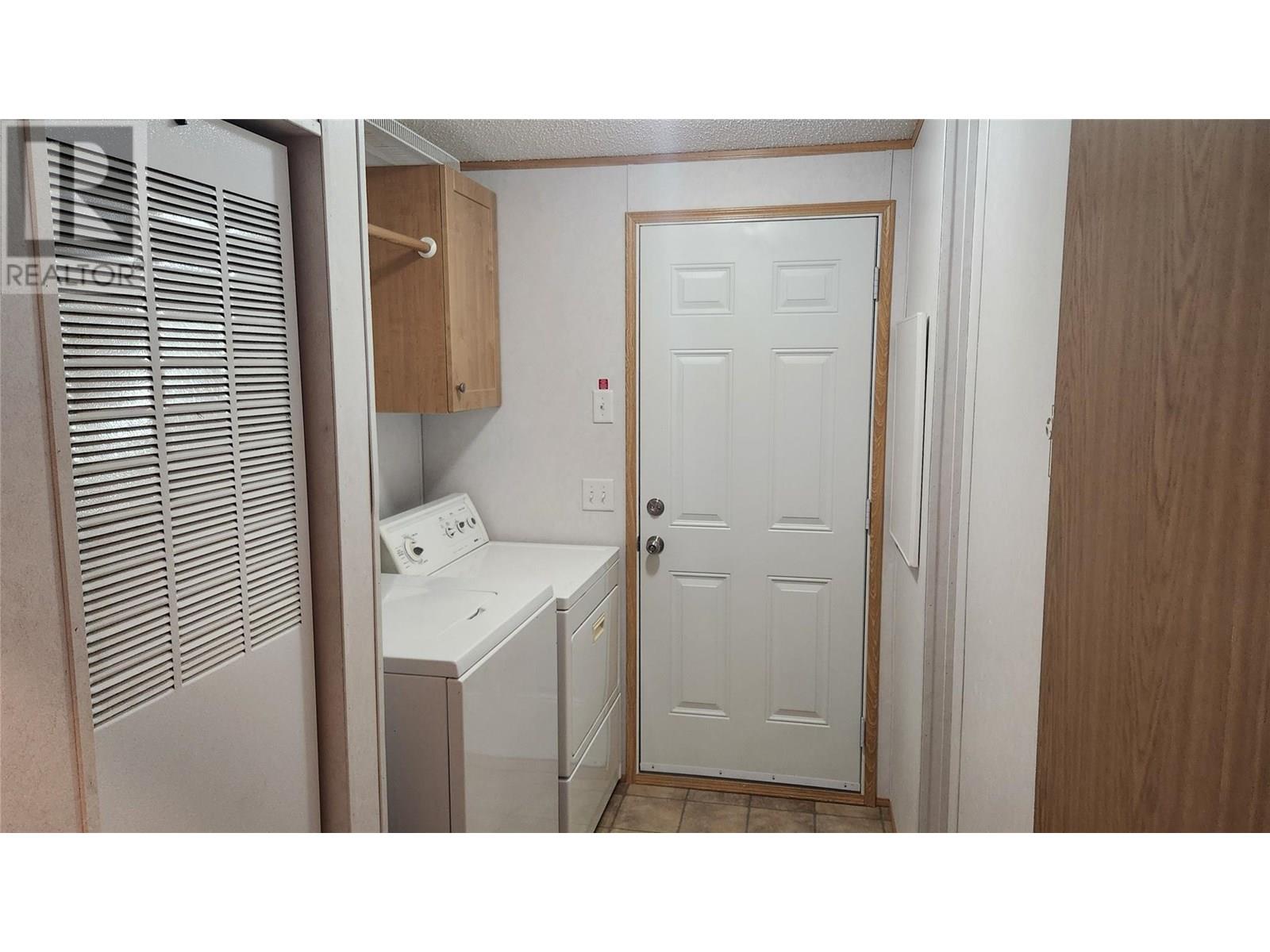 1518 Hwy 3a Unit# 15, Keremeos, British Columbia  V0X 1N6 - Photo 11 - 10329699