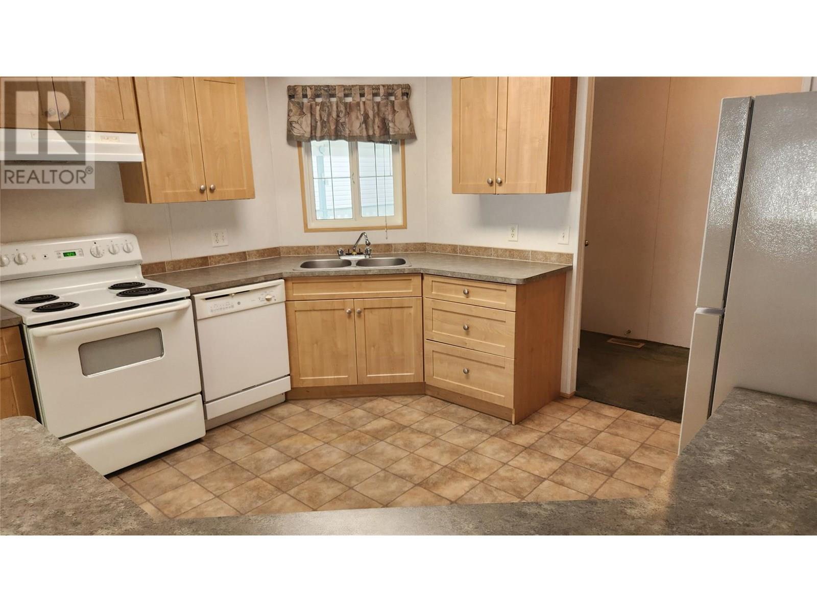 1518 Hwy 3a Unit# 15, Keremeos, British Columbia  V0X 1N6 - Photo 3 - 10329699