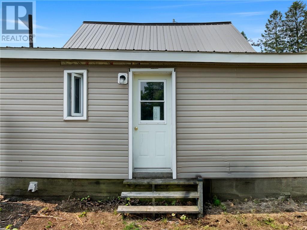 140 River Street, Massey, Ontario  P0P 1P0 - Photo 16 - 2122888