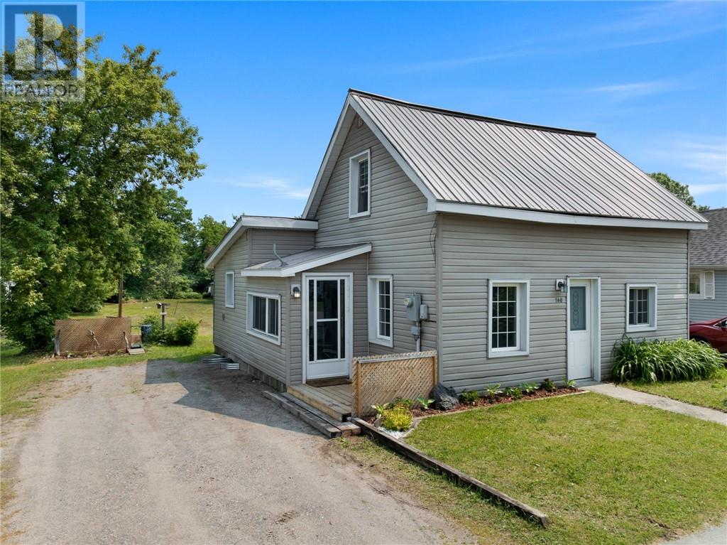 140 River Street, Massey, Ontario  P0P 1P0 - Photo 3 - 2122888