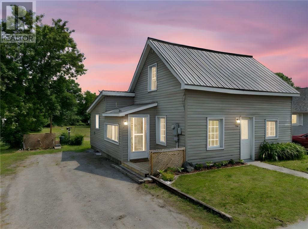 140 River Street, Massey, Ontario  P0P 1P0 - Photo 4 - 2122888