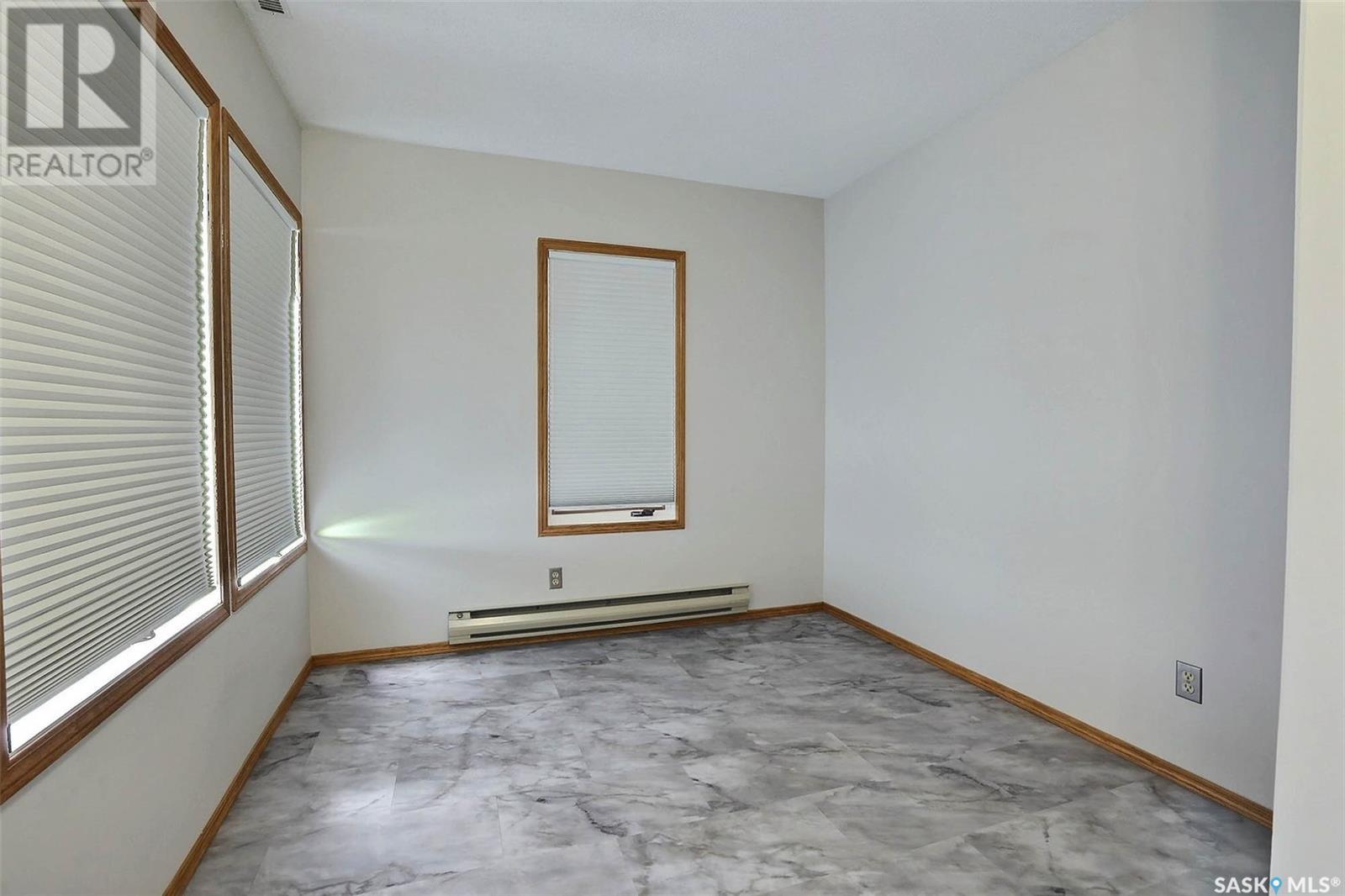 25 2338 Assiniboine Avenue E, Regina, Saskatchewan  S4V 2G2 - Photo 14 - SK010366