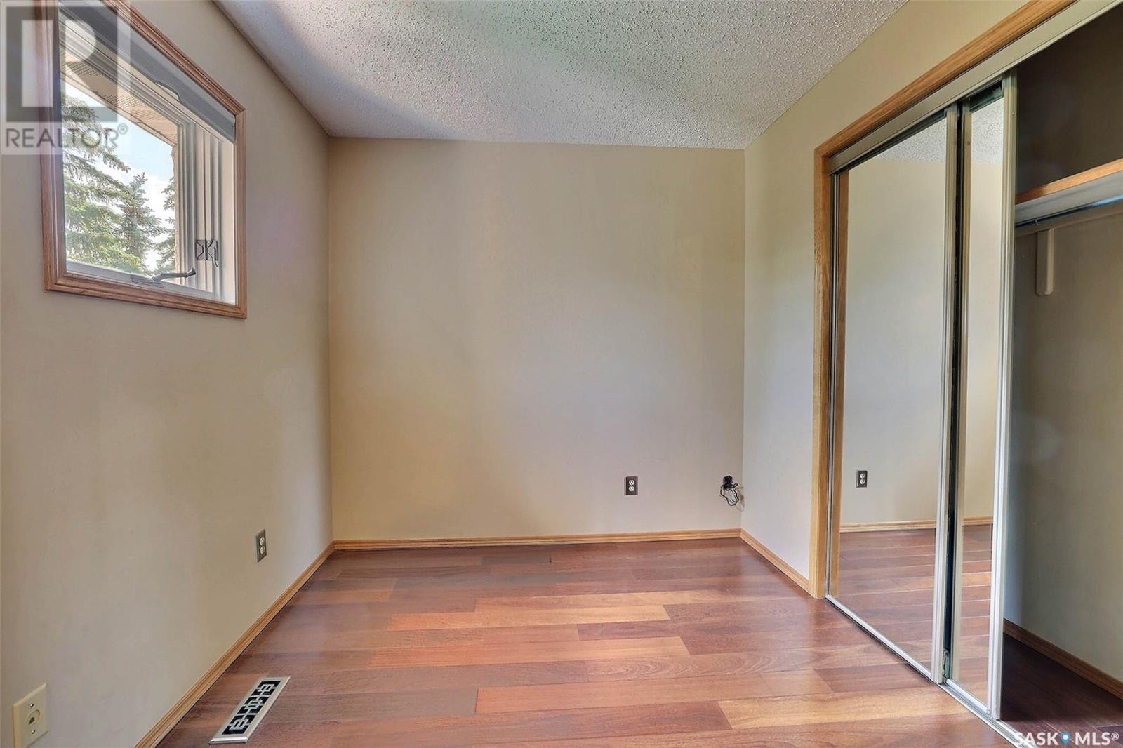 25 2338 Assiniboine Avenue E, Regina, Saskatchewan  S4V 2G2 - Photo 26 - SK010366