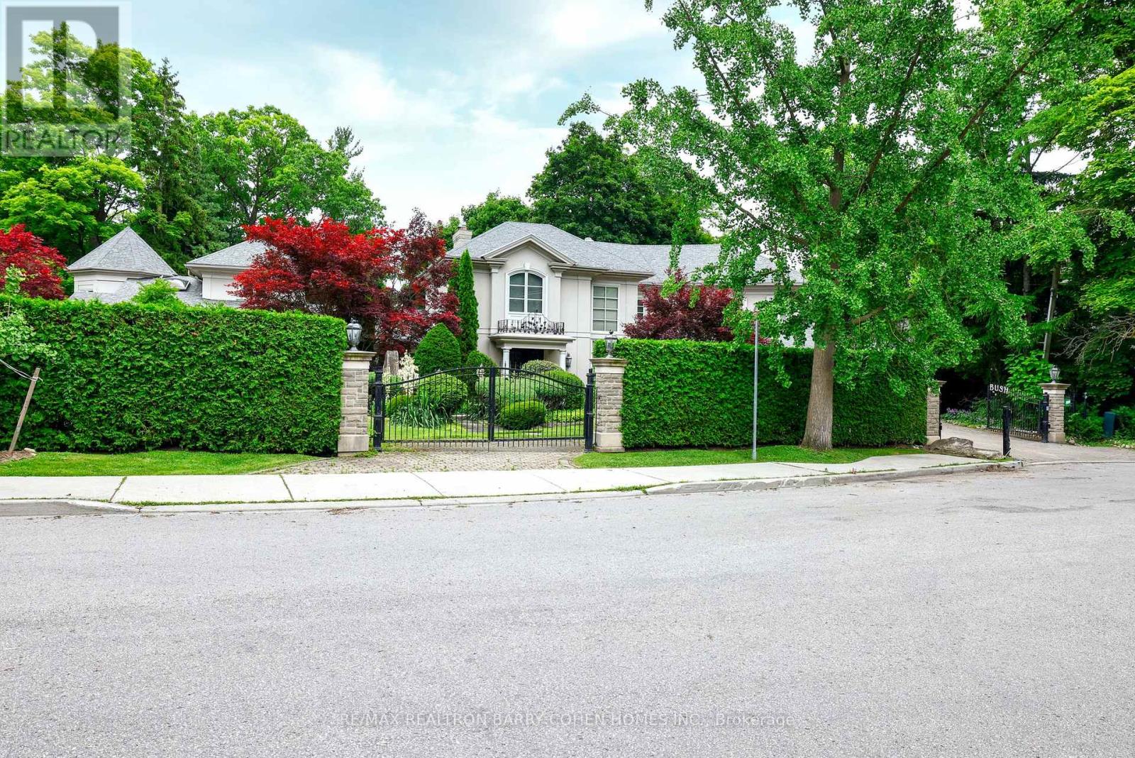 Property at 340 RIVERVIEW DRIVE image 1