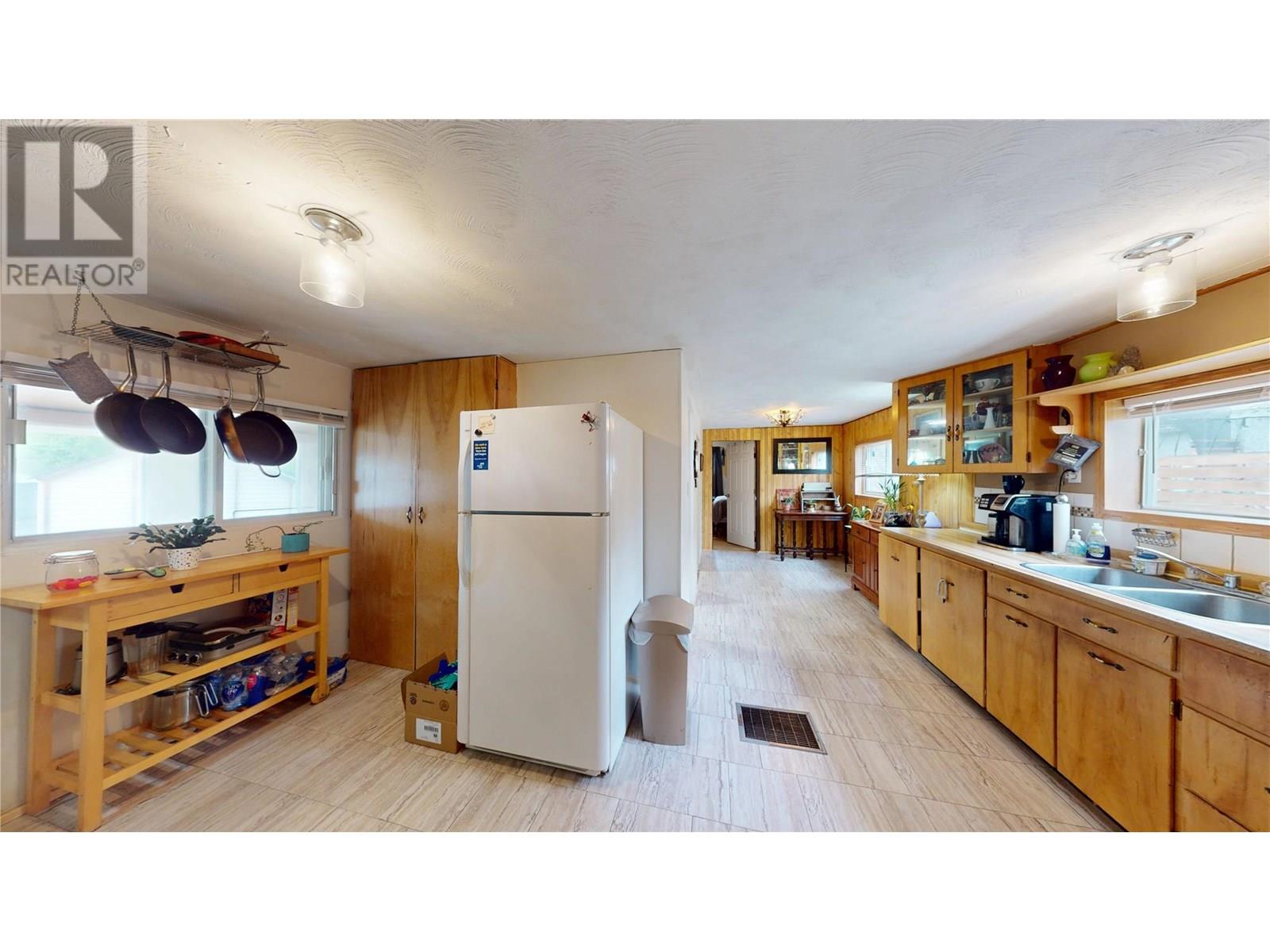 235 306th Avenue, Kimberley, British Columbia  V1A 3G8 - Photo 13 - 10348049