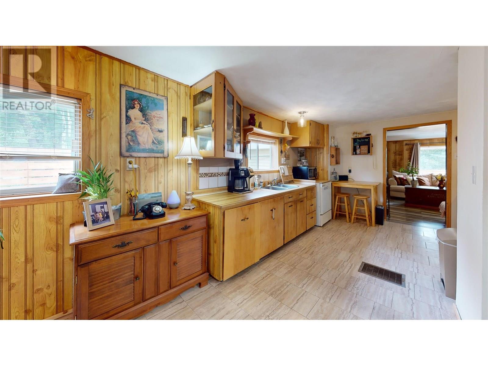 235 306th Avenue, Kimberley, British Columbia  V1A 3G8 - Photo 15 - 10348049