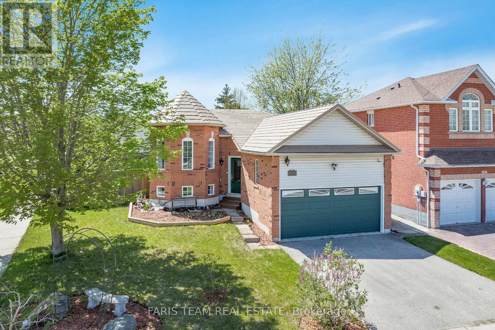 Property at 1358 VINCENT CRESCENT image 1