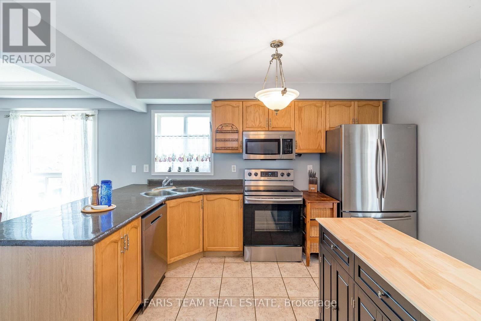 Property at 1358 VINCENT CRESCENT image 3