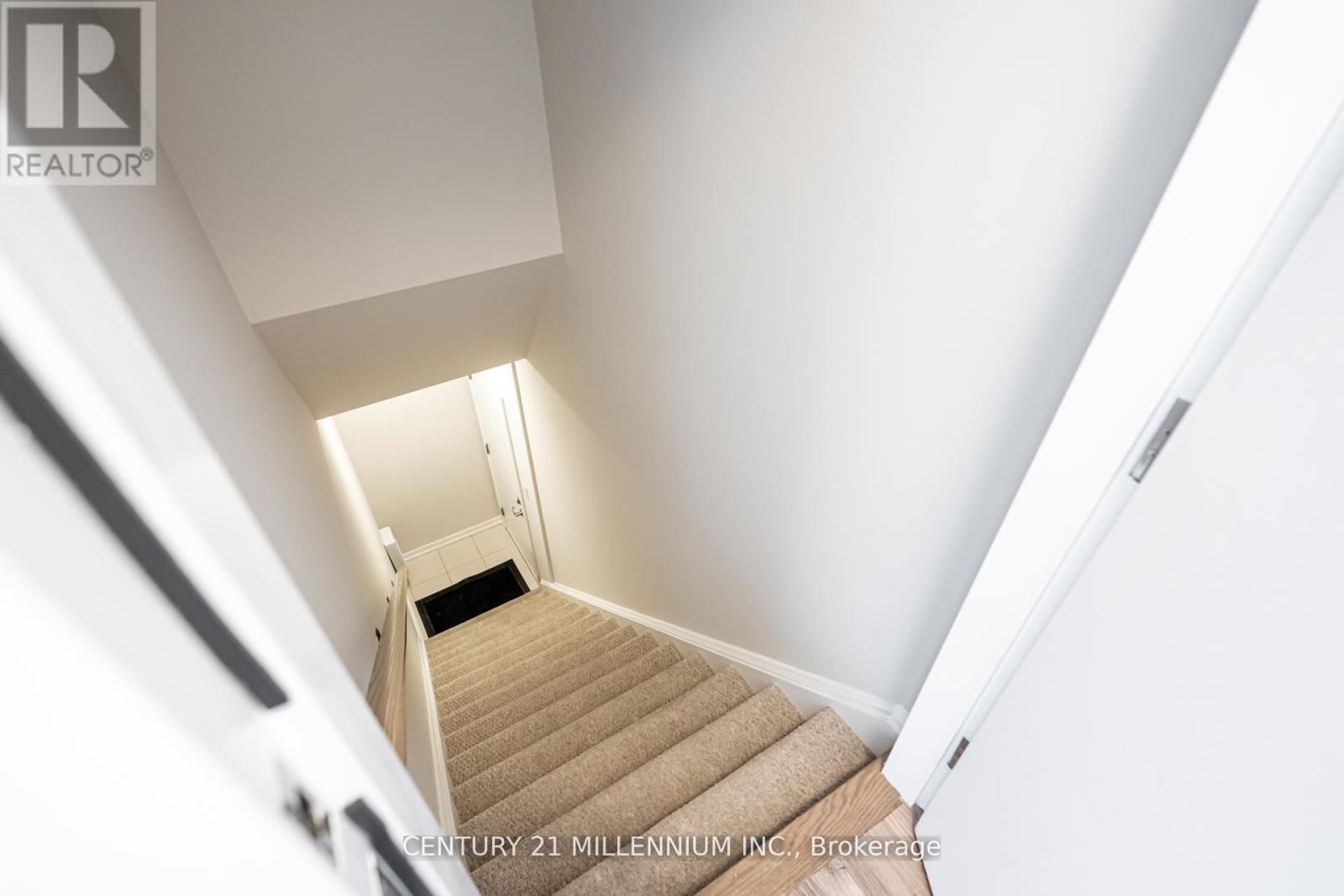 Property at 340 - 19 BELLCASTLE GATE image 5