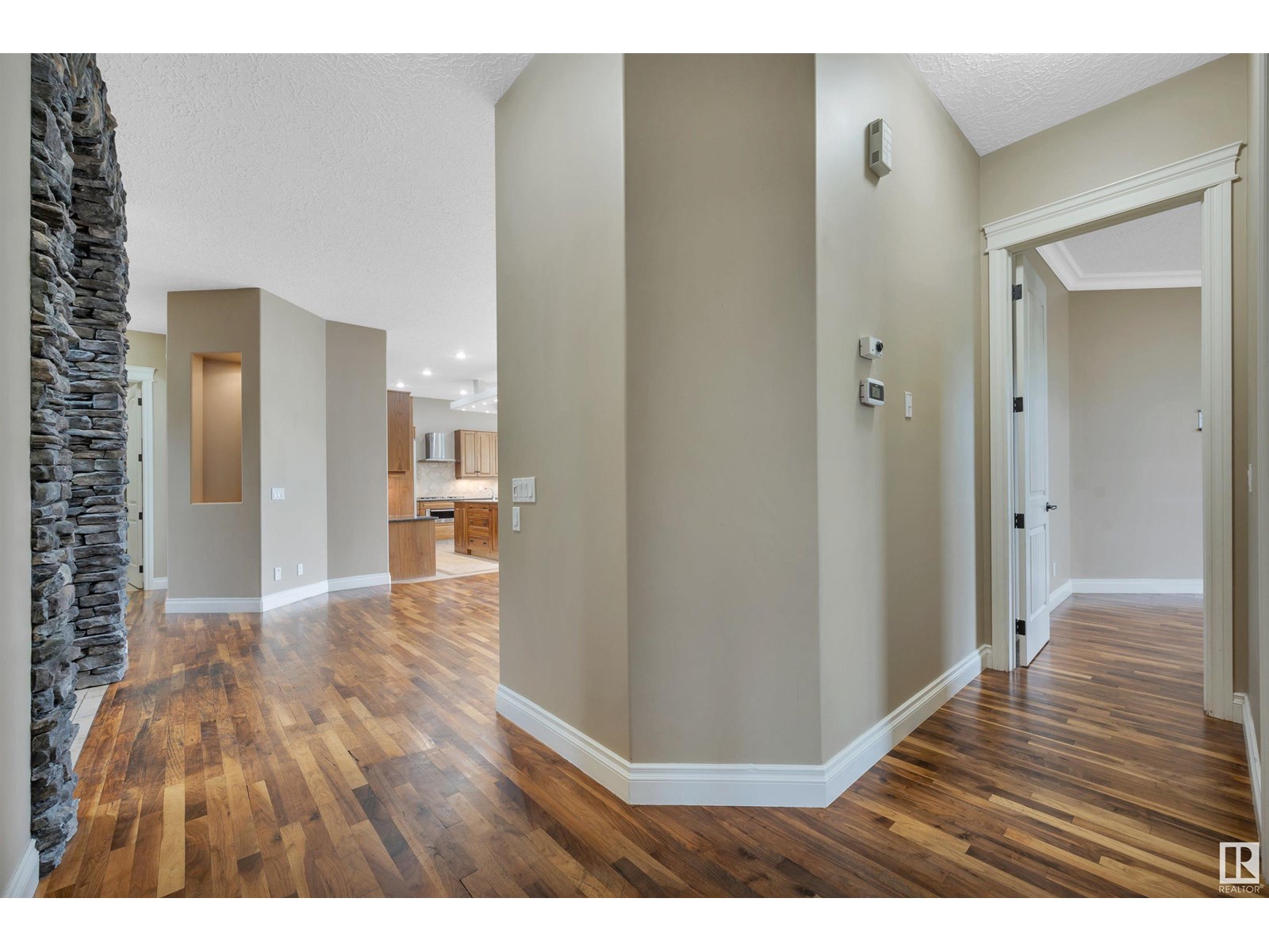 Property at 53025 RGE RD 223 image 2