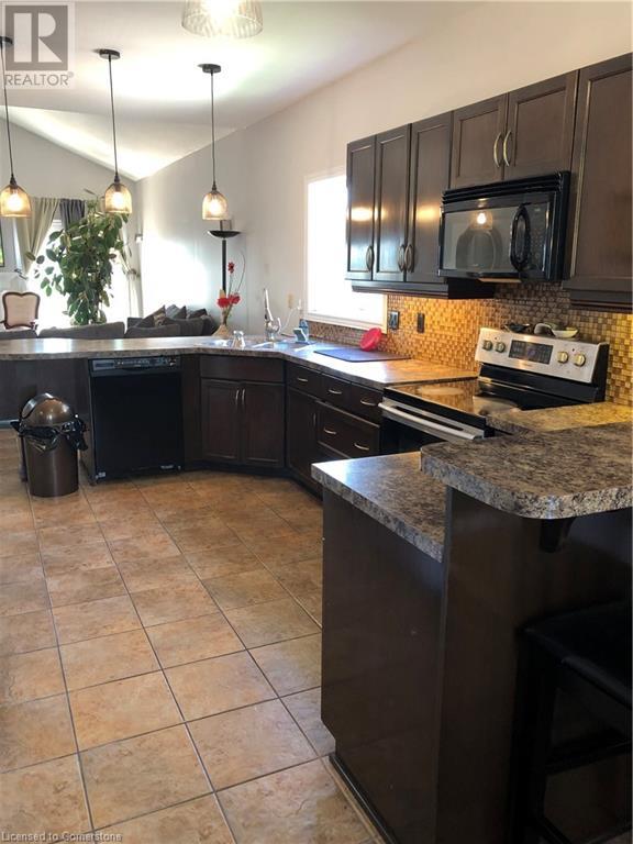 Property at 91 CANDLEWOOD Drive image 5
