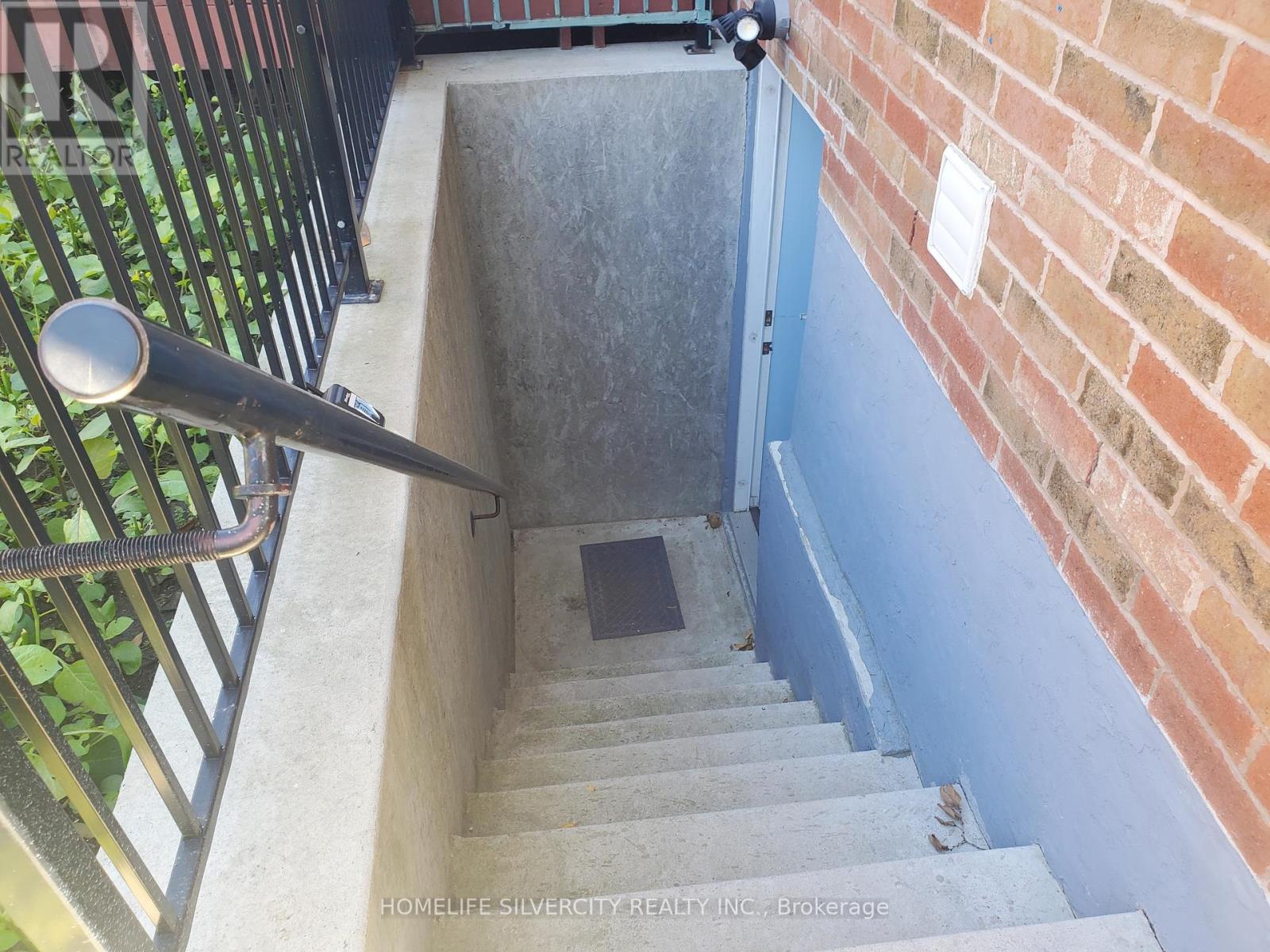 Basement#2 - 700 Peter Robertson Boulevard, Brampton, Ontario  L6R 1L7 - Photo 3 - W12241408
