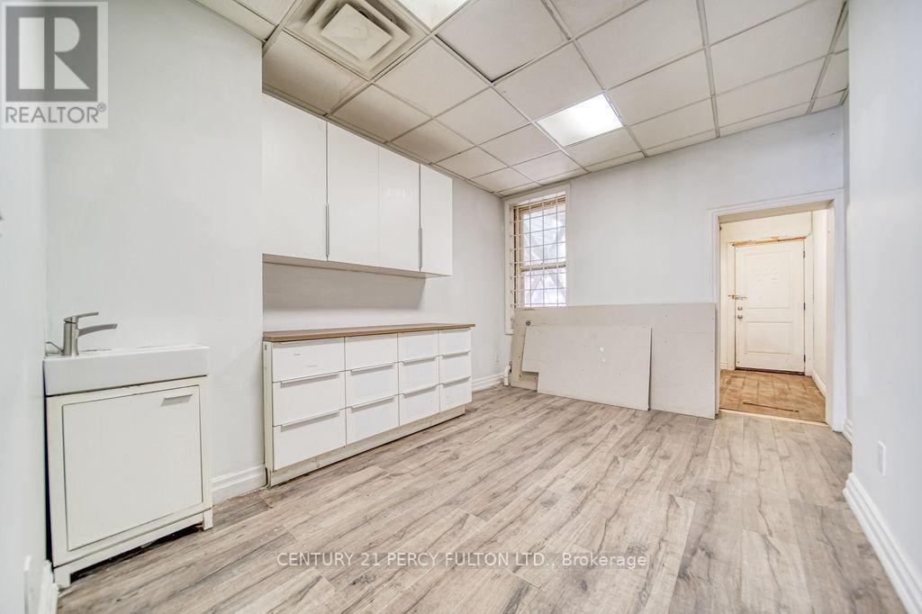 1606 Queen Street W, Toronto, Ontario  M6R 1A8 - Photo 13 - W12241410