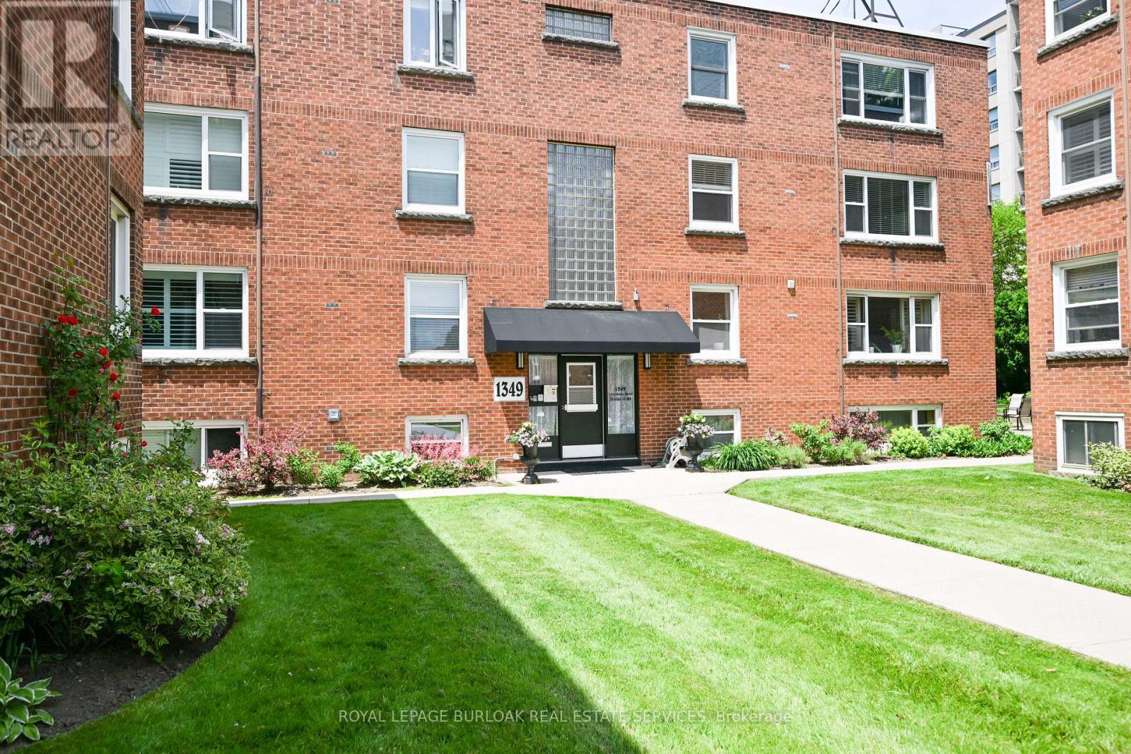 22 - 1349 Lakeshore Road, Burlington, Ontario  L7S 1B1 - Photo 4 - W12241461